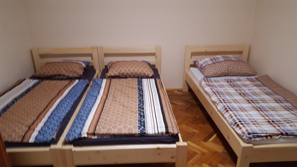 M&M Apartman Tiszafüred Eksteriør billede