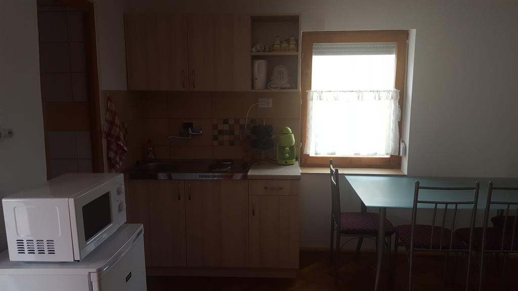 M&M Apartman Tiszafüred Eksteriør billede